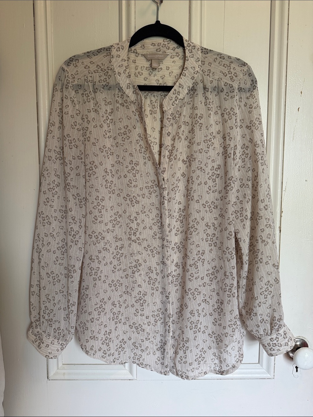 Banana Republic Cream Printed Button-Front Sheer Blouse